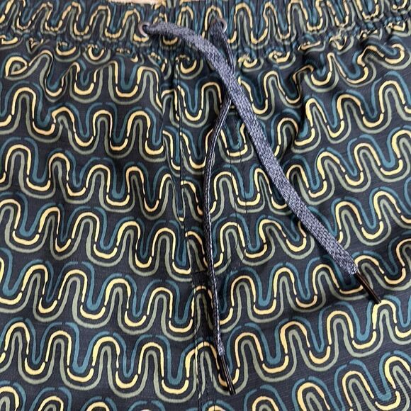 Like New Quicksilver Hybrid Swim Shorts - Picture 3 of 8